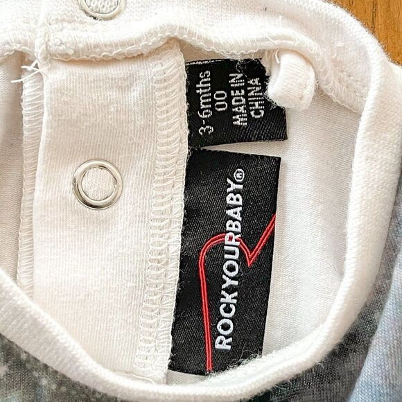 Rock Your Baby Swan Tee - Size 3-6M - Picture 2 of 3